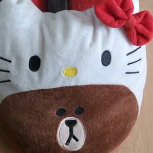 Brown/hello kitty Christmas slippers